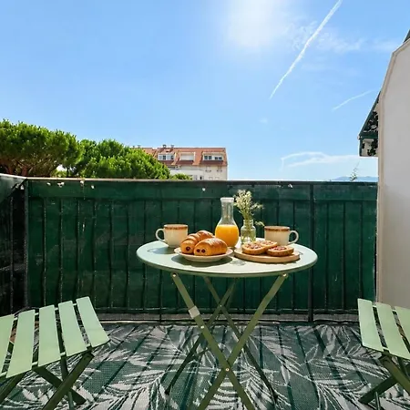 With A Terrace In Cannes