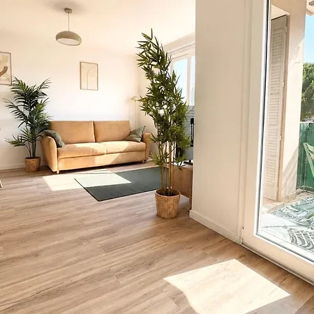 Apartman With A Terrace In *